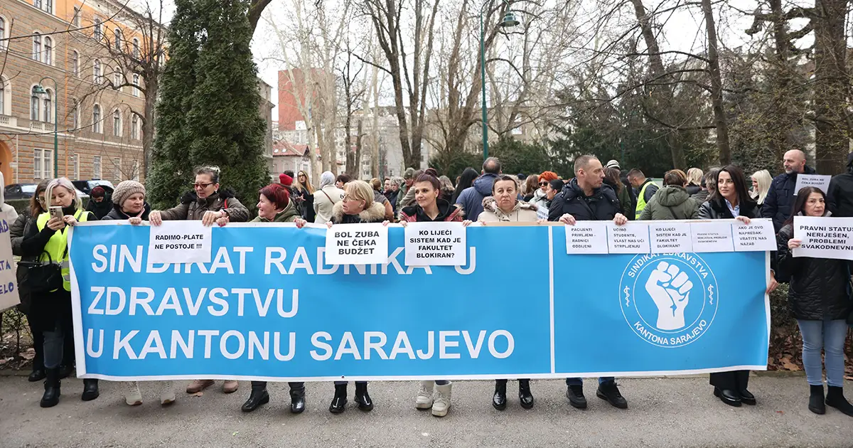 Protest radnika Stomatološkog fakulteta