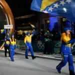 Muzaferija sa zastavom BiH u rukama