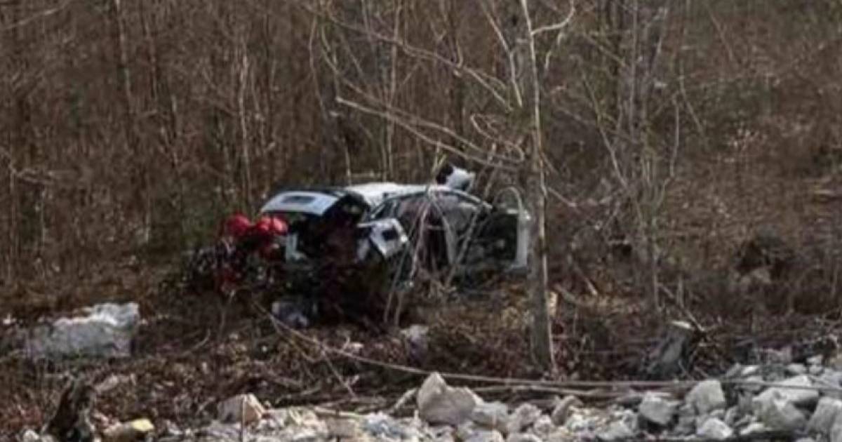 Automobil sletio u provaliju