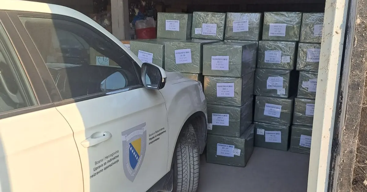 Službenici UIO na području RC Tuzla oduzeli veću količinu krijumčarenog tekstila