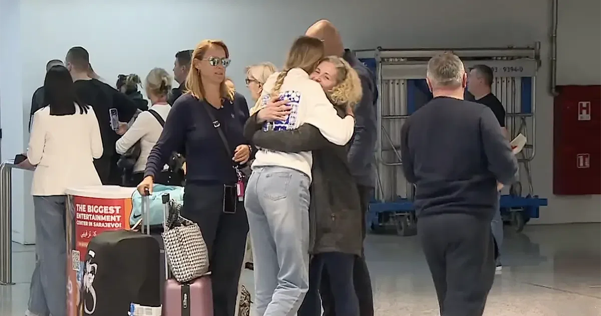 Doček bh. državljana na aerodromu