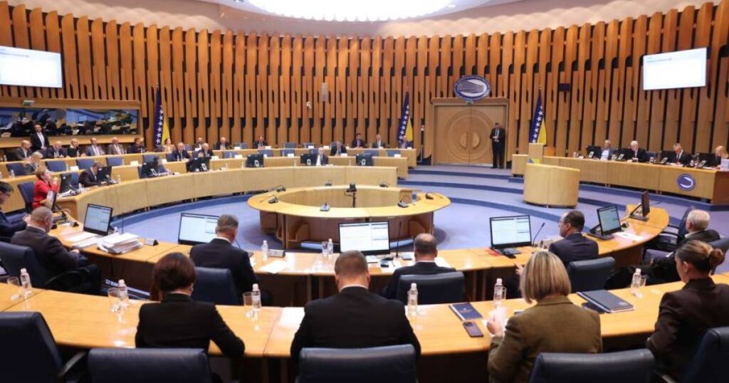Počela hitna sjednica Doma naroda PSBiH, trebali bi biti razmatrani zakoni o VSTV-u i Sudu BiH