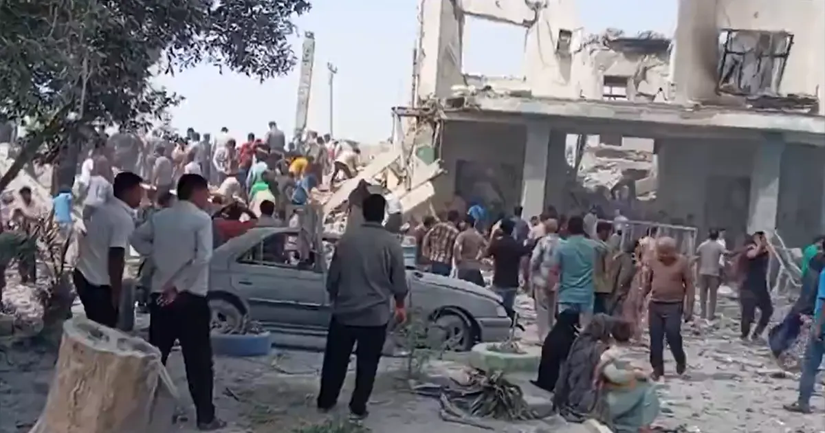 U napadu na školu ubijeno 165 osoba