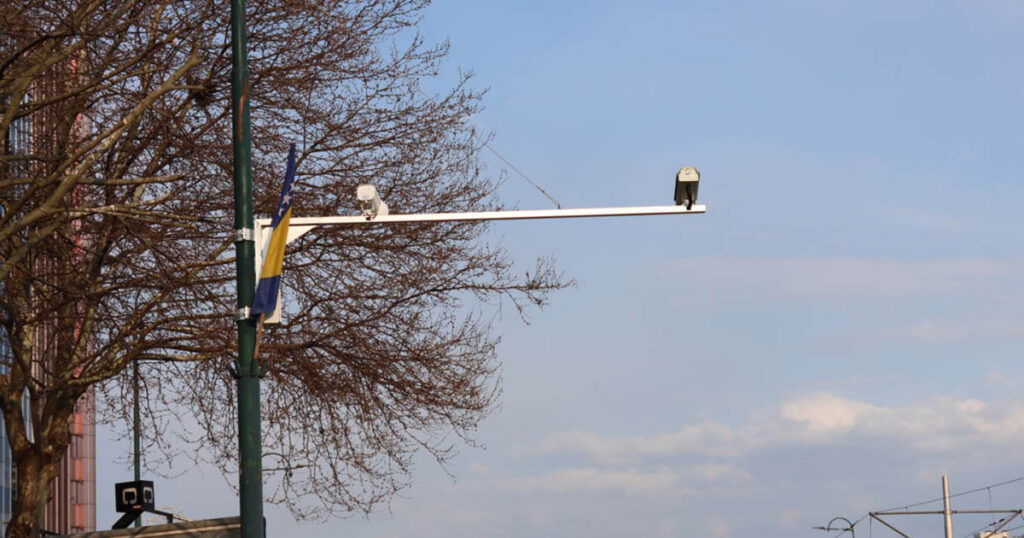 U Sarajevu postavljaju nove kamere koje snimaju vozila u saobraćaju i prekršaje