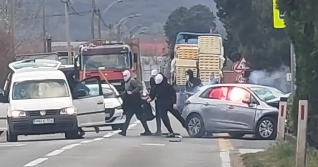 U napadu kod Mostara teže povrijeđen 36-godišnjak, lakše povrijeđena vozačica