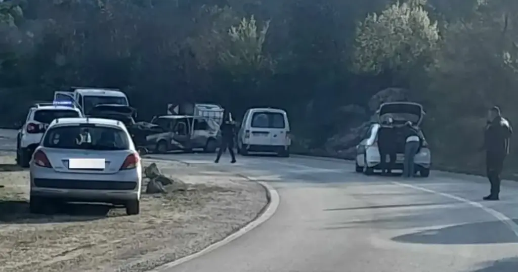 Šest osoba povrijeđeno u sudaru tri automobila na magistrali