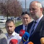 Predstavnici PSS ispred Konzulata RH