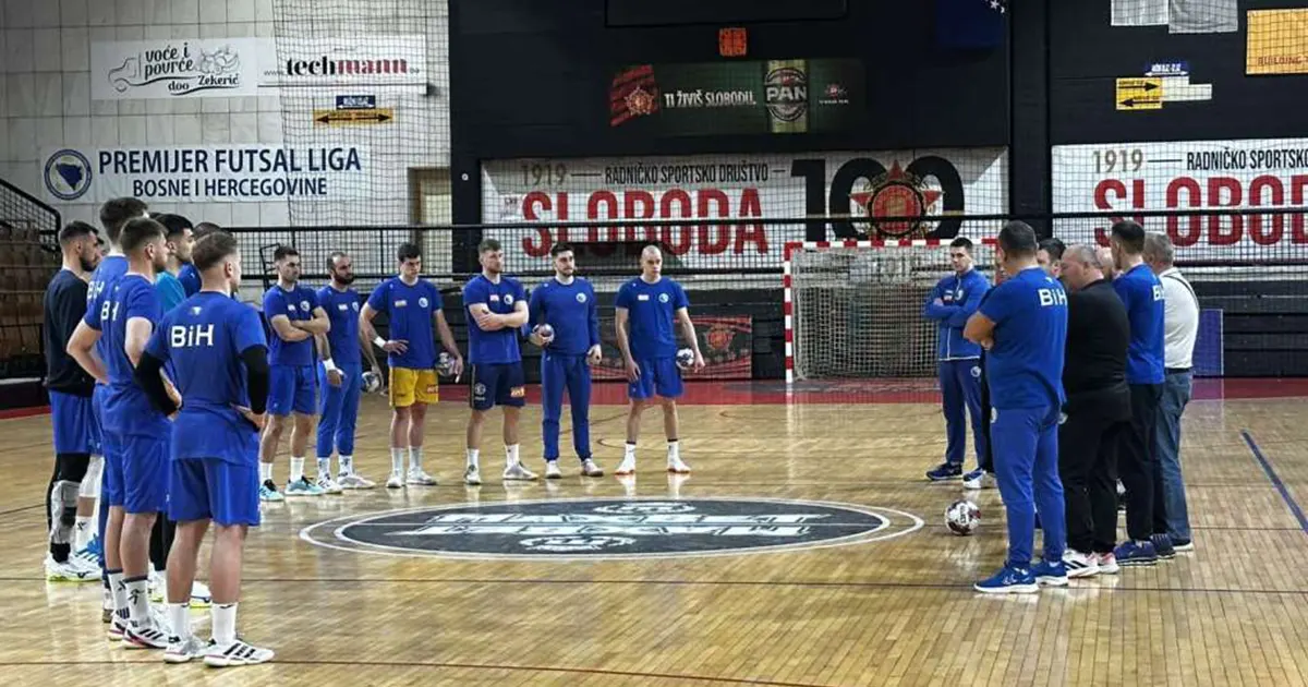 Rukometaši BiH u Tuzli počeli pripreme za dvomeč s Kosovom