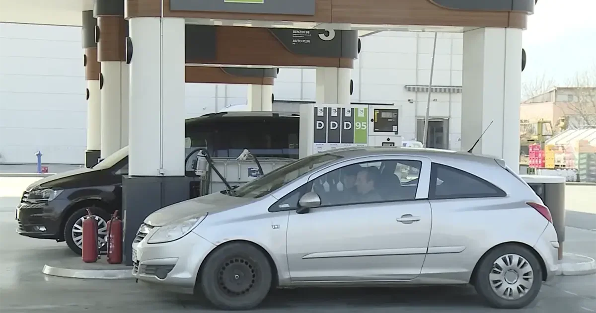 Benzinska pumpa