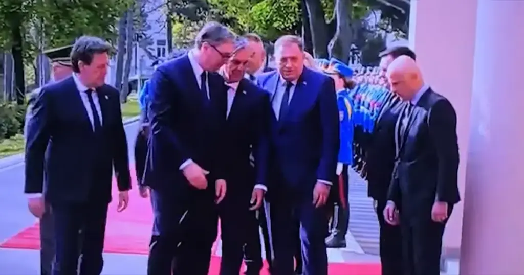 Dodik ga “sklonio”: Karanu nije bilo dozvoljeno da se obrati u Beogradu na susretu sa Vučićem?