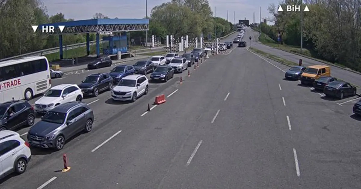Velike gužve na graničnim prelazima
