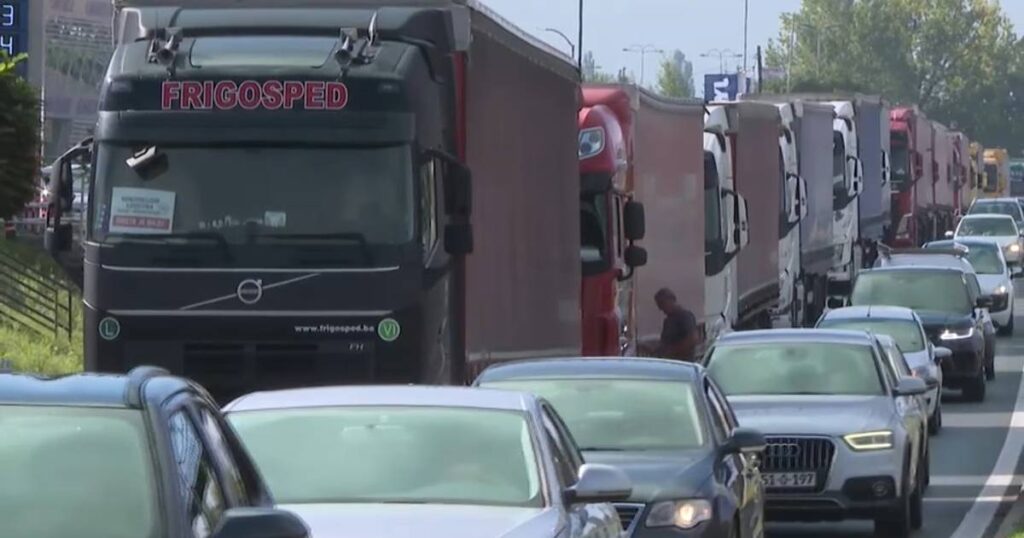 Novi EU sistem paralizovao granice: Kilometarske kolone, prevoznici čekaju i po 20 sati