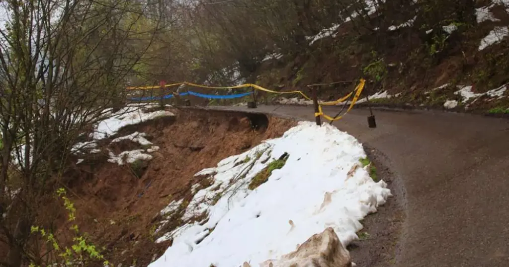 Put Dubnica - Hrasno Gornje zatvoren zbog klizišta
