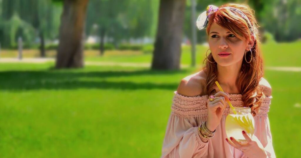 Ima prednosti, ali i rizike: Šta trebate znati o vodi s limunom