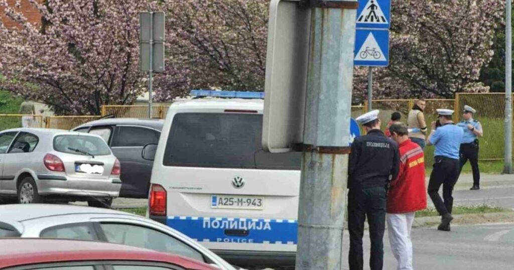 Automobil se zabio u ogradu Gimnazije