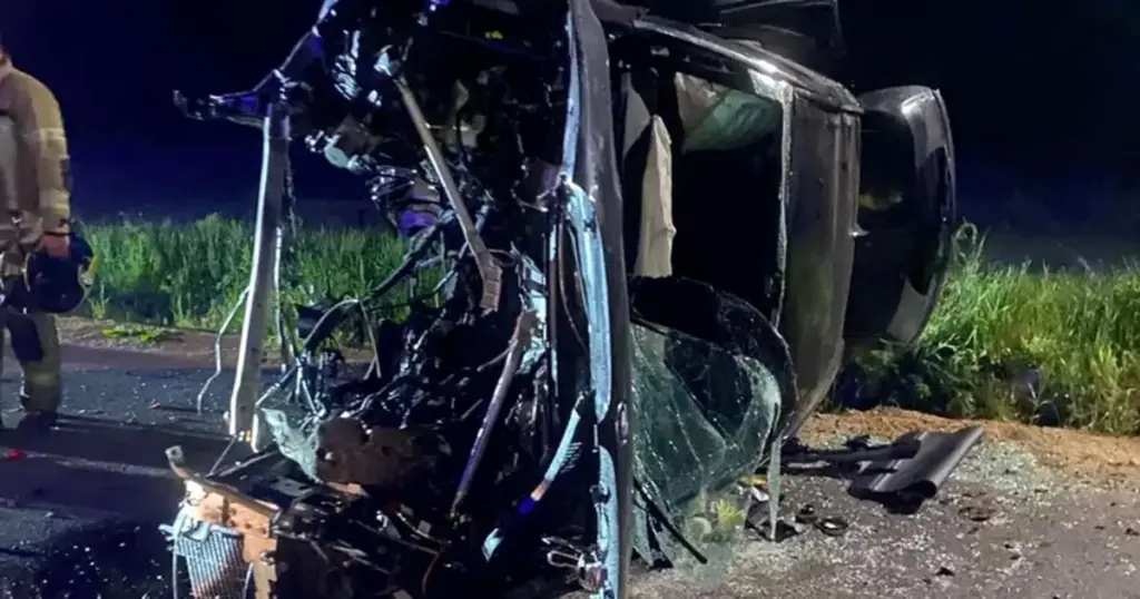 Preminuo mladić koji je s BMW-om sletio s ceste, djevojka koja je bila s njim u teškom stanju