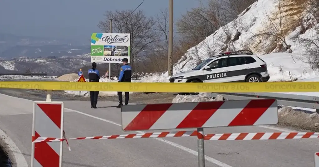 Zbog velikog odrona potpuno zatvoren jedan od naprometnijih putnih pravaca u BiH