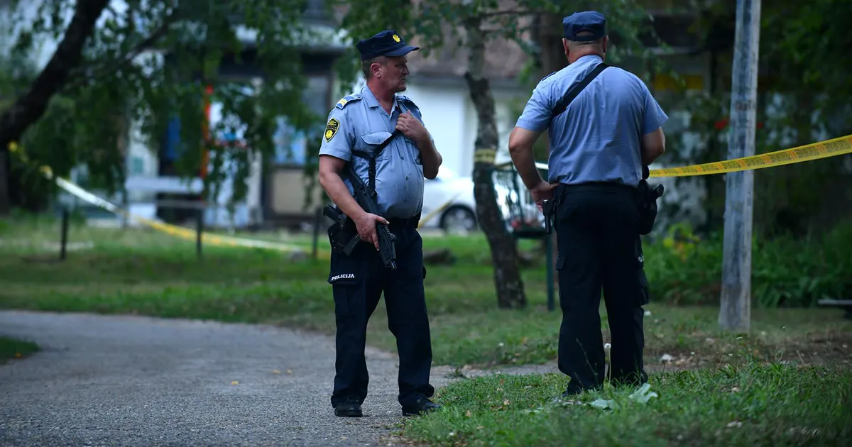 policija puške sanski most