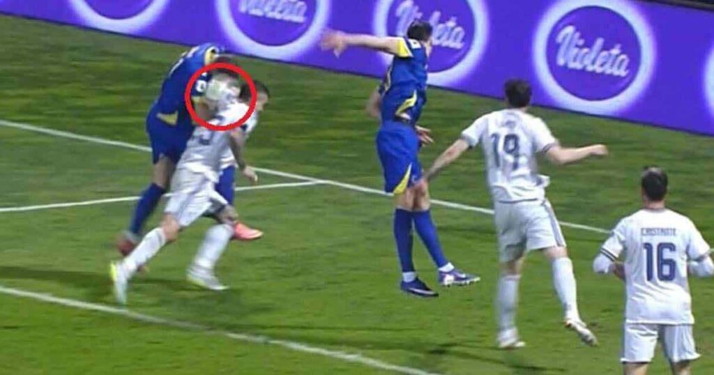 Džeko igrao rukom, ali...