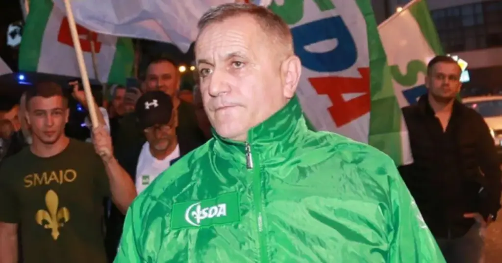 Smajo Mandžić (SDA) osuđen jer je pretukao  kolegu iz stranke Begana Muhića. Poznato i zašto