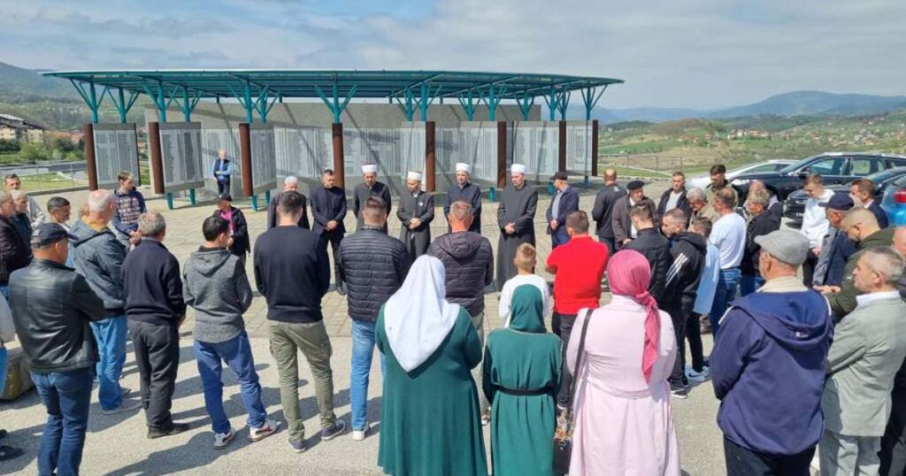 Kolektivna dženaza u Vlasenici: Konačan smiraj za šest žrtava