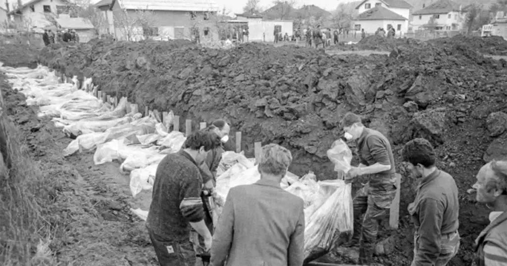 Prošle su 33 godine od zločina u Ahmićima: “Ušli su u manjim grupama. Sve su pobili i spalili”