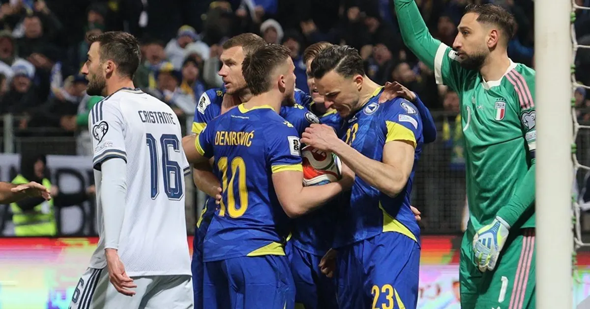 Slavlje naših igrača nakon postignutog gola Italiji