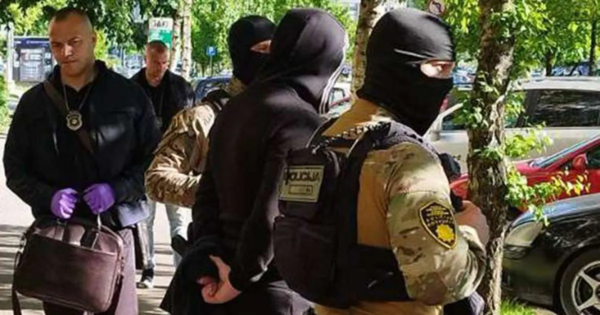https://www.fena.ba/article/1679360/fup-uhapsio-drzavljanina-crne-gore-u-sarajevu-zbog-iznude-i-prevare