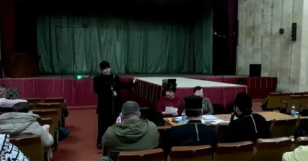 Rektor crkve Uspenja, otac Ivan Humenjuk, odgovara na pitanja članova zajednice 