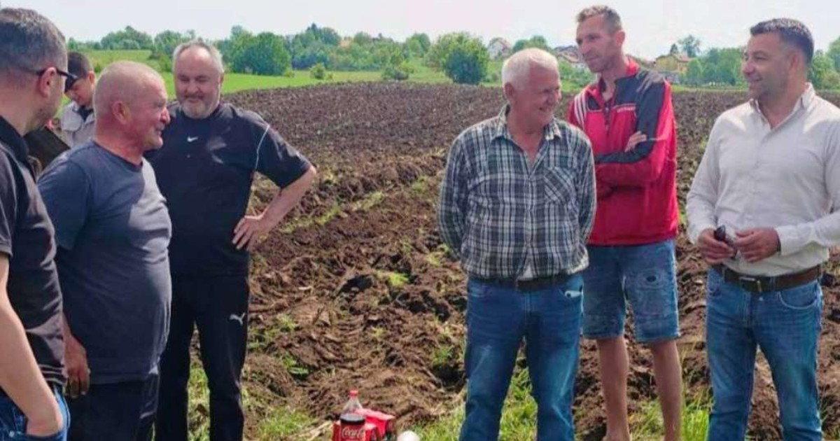 Mještani pomogli Samiru, uzorali 15 hektara zemlje