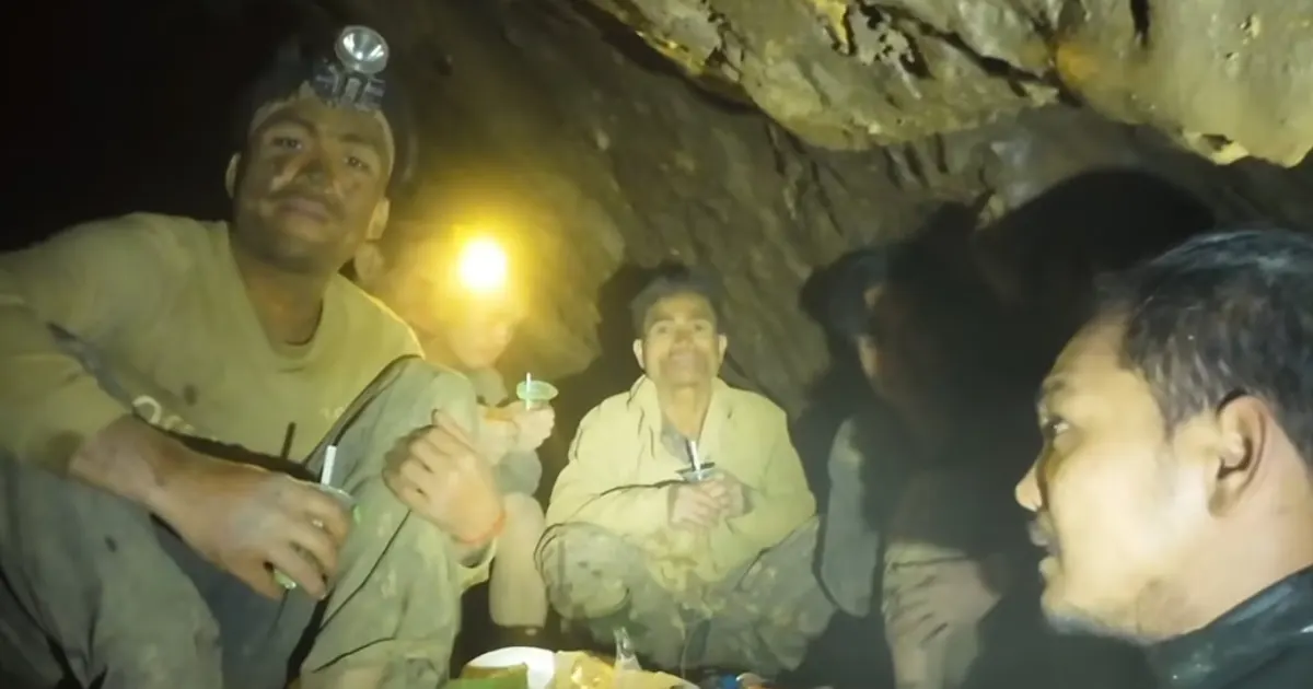 Sedam mještana ostalo zarobljeno u pećini nakon odrona. U toku velika akcija spašavanja