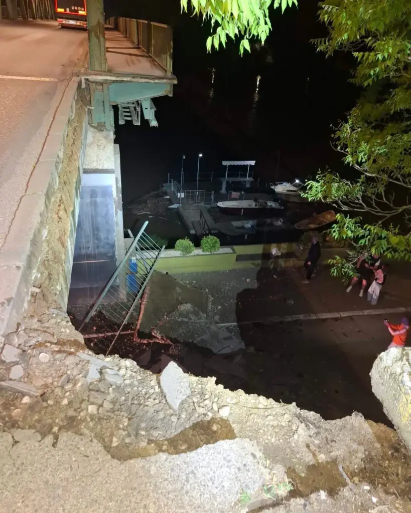Urušio se dio konstrukcije