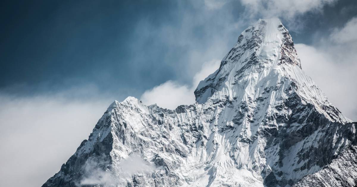 Rekordnih 274 planinara osvojilo Mount Everest u jednom danu