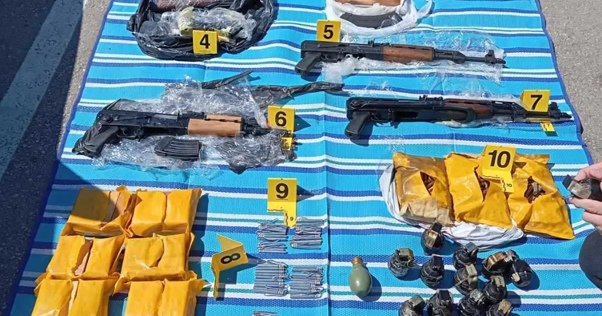 SIPA u akciji zaplijenila veću količinu oružja, eksploziva i municije. Našli čak 43 bombe