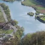 Uz rijeku Unu niču vikendice