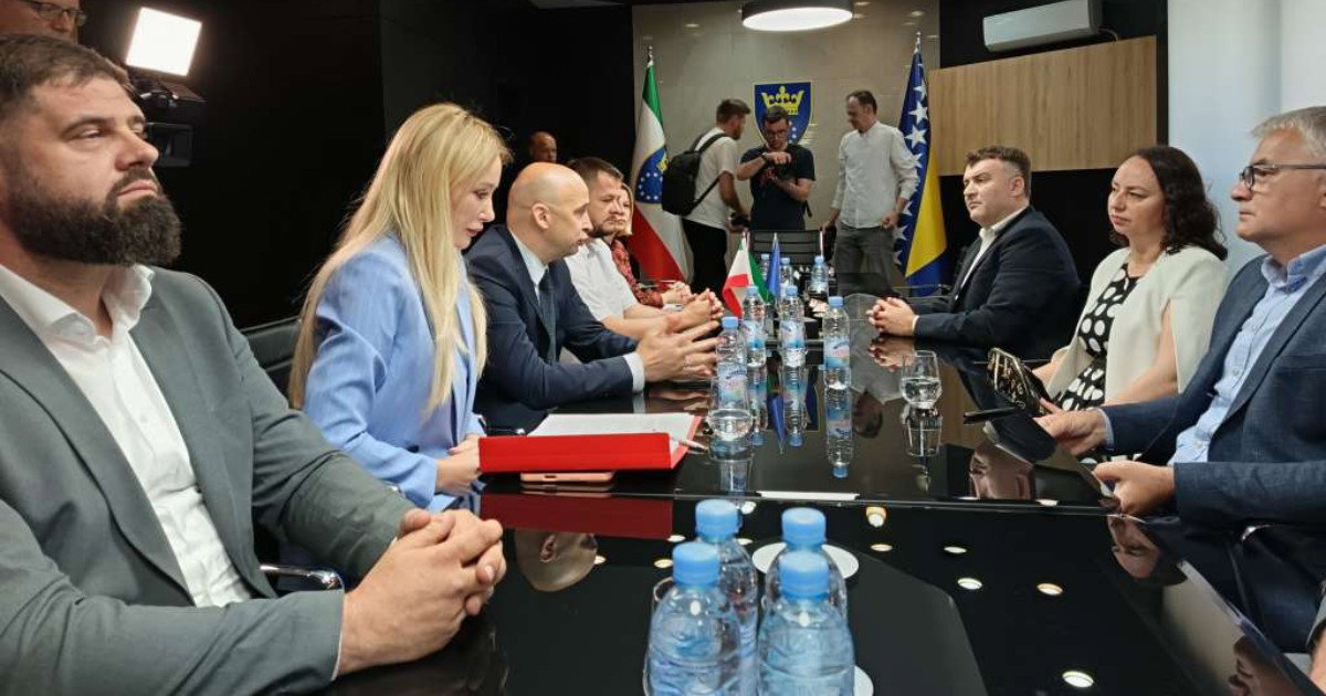 Potpisan novi kolektivni ugovoror za zdravstvene radnike u ZDK-u