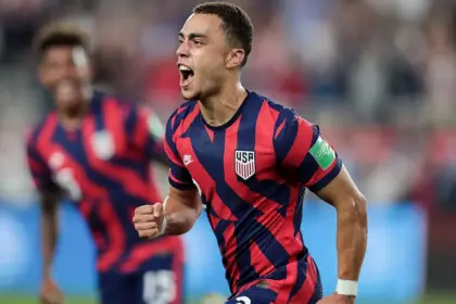 Sergiño Dest