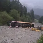 Bujica blata nosila autobus u Austriji