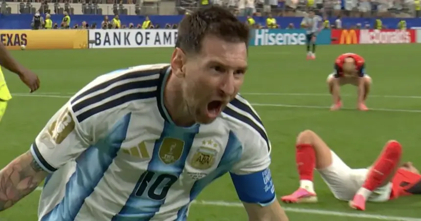 Lionel Messi slavi gol protiv Austrije