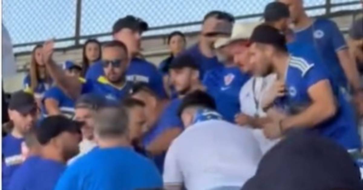 Na tribinu s navijačima BiH donio zastavu Srbije: Pogledajte šta je uslijedilo