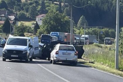U teškoj nesreći poginule dvije žene i muškarac