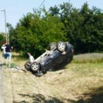 saobraćajna nesreća auto na krovu