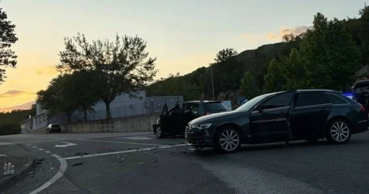 Nesreća u BiH: Šest osoba povrijeđeno u sudaru dva automobil