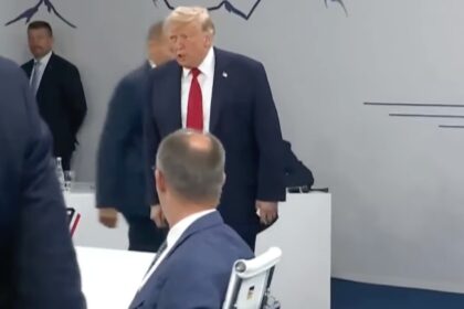 Donald Trump na zakasnio na sastanak summita grupe G7