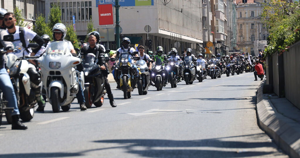 Skoro 2.500 učesnika 15. Moto maratona iz Sarajeva krenulo ka Srebrenici