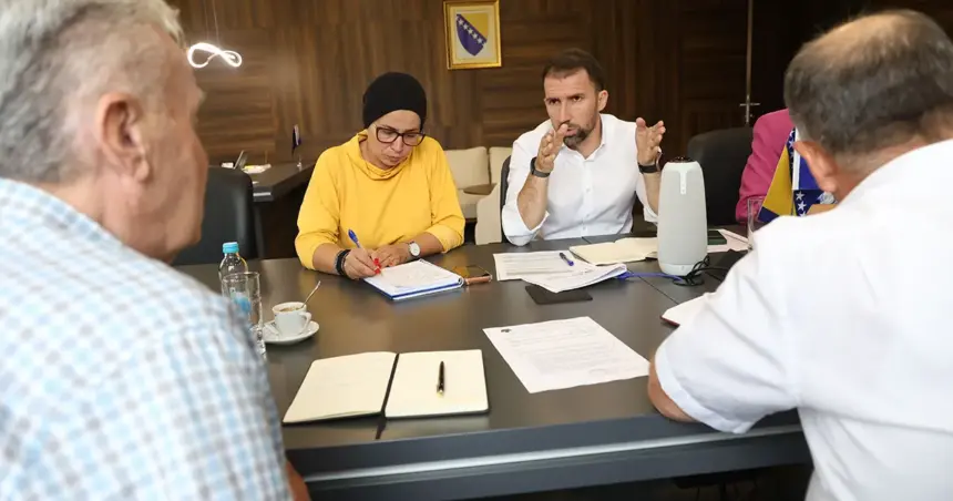adnan Delić sa predstavnicima penzionera