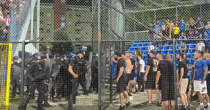 Bugarski navijači tražili obračun, zaustavila ih policija
