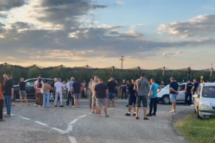 Mještani sela u Vojvodini blokirali cestu