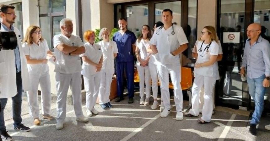Doktori dali otkaz, vlast kaže da nema pregovora