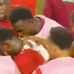 Embolo u suzama nakon crvenog kartona